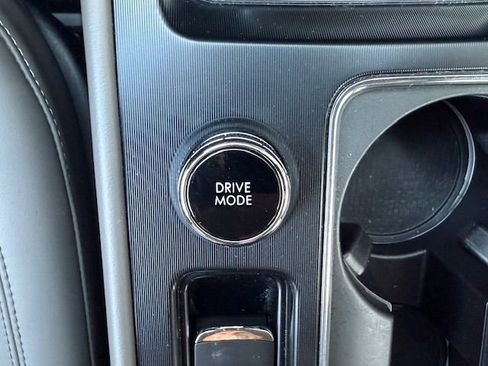 Used 2024 Lincoln Corsair AWD image 24