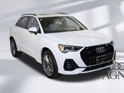 Certified 2025 Audi Q3 2.0T Premium w/ Convenience Package image 11