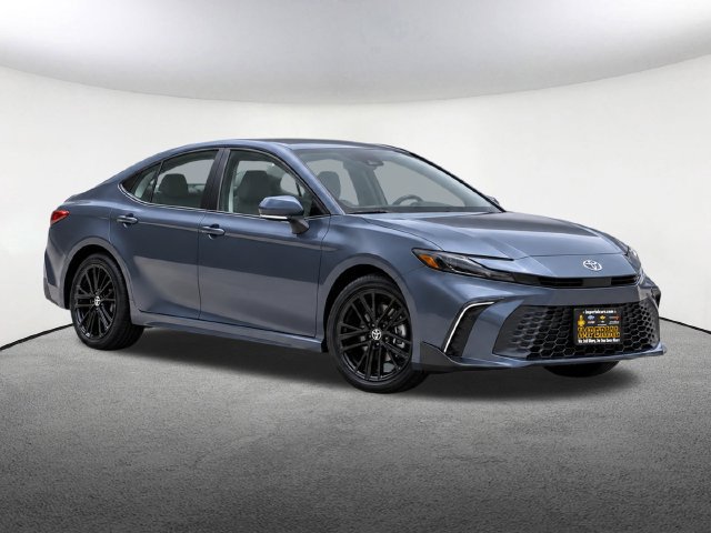 Used 2026 Toyota Camry SE w/ Convenience Package FWD image 2