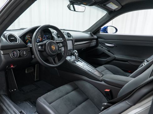 Certified 2021 Porsche 718 Cayman GT4 RWD image 18