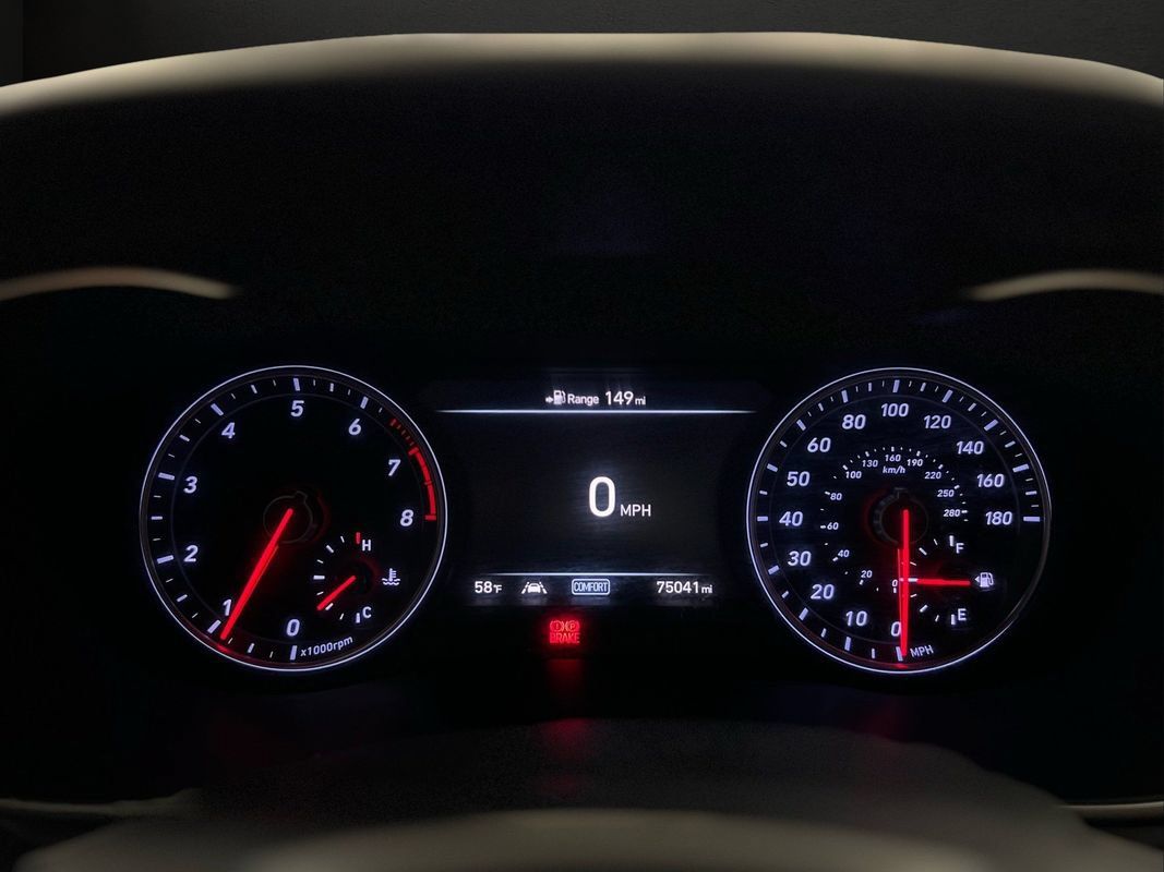 Used 2019 Genesis G70 2.0T Sport RWD image 25