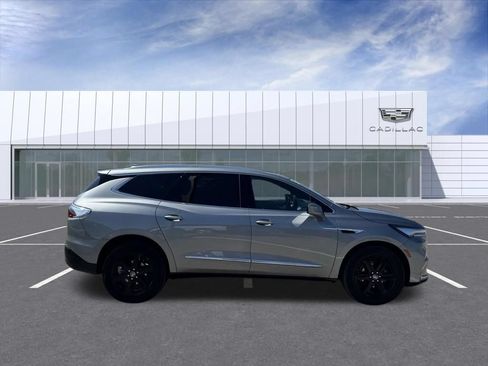Used 2023 Buick Enclave Essence w/ Experience Buick Package AWD/4WD image 2