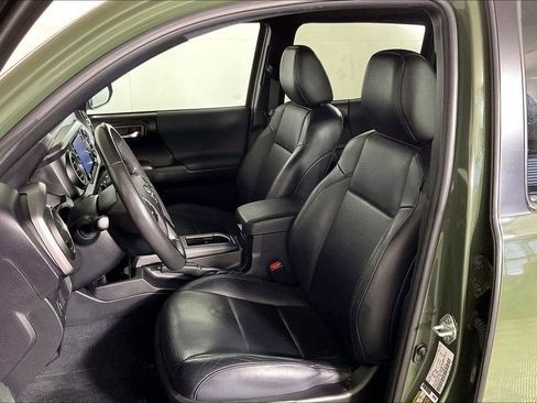 Used 2022 Toyota Tacoma TRD Off-Road w/ TRD Premium Off Road Package image 24