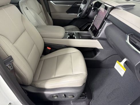 New 2026 GMC Acadia Elevation w/ Elevation Premium Package image 11