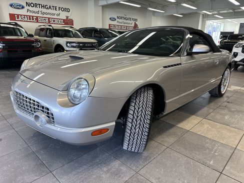 Used 2004 Ford Thunderbird Deluxe image 18
