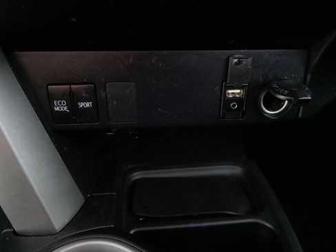 Used 2017 Toyota RAV4 LE w/ All Weather Liner Package image 29