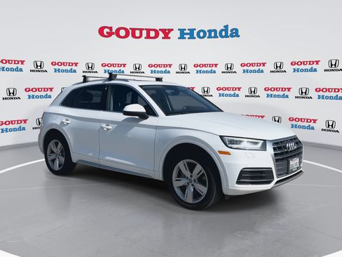 Used 2018 Audi Q5 2.0T Premium Plus w/ Premium Plus Package AWD/4WD image 2