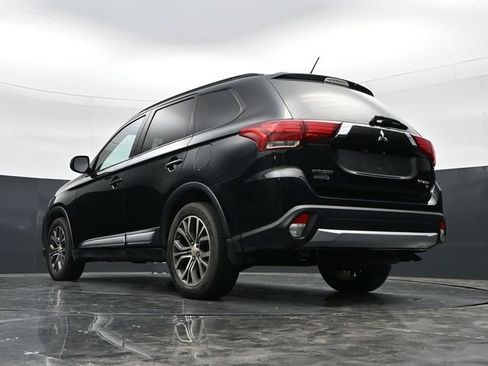 Used 2016 Mitsubishi Outlander AWD image 42