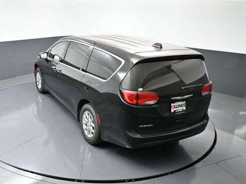 New 2026 Chrysler Voyager LX image 34