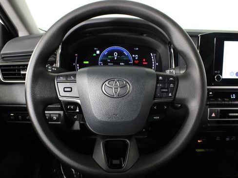 Used 2026 Toyota Camry LE FWD image 23