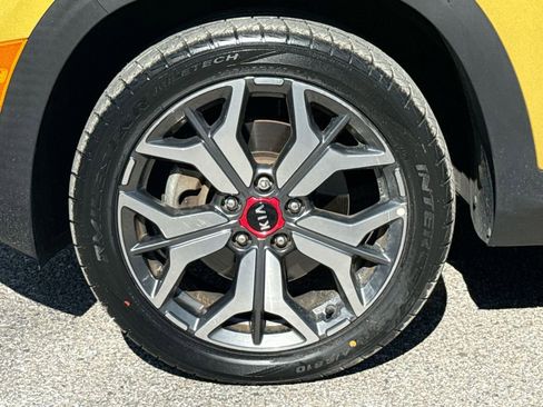 Used 2021 Kia Seltos SX w/ SX Sunroof Package image 19