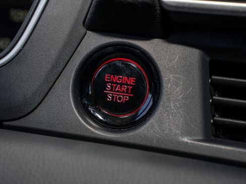 Certified 2023 Honda Pilot Touring image 35