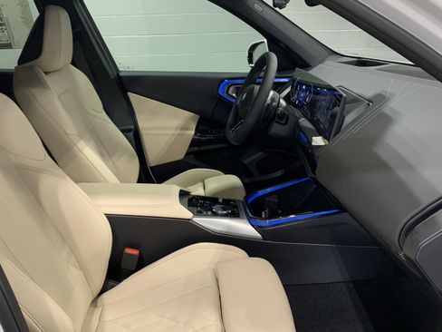 Used 2026 BMW X3 xDrive30 w/ Premium Package image 24