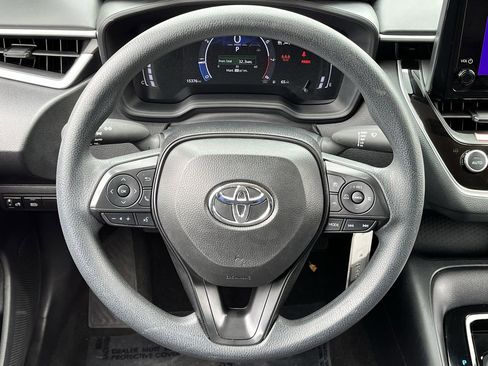 Used 2026 Toyota Corolla LE FWD image 11