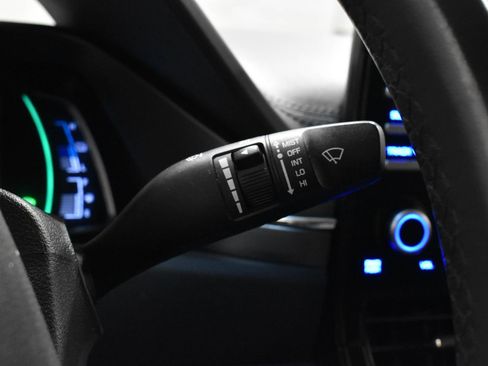 Used 2020 Hyundai Ioniq SEL image 12