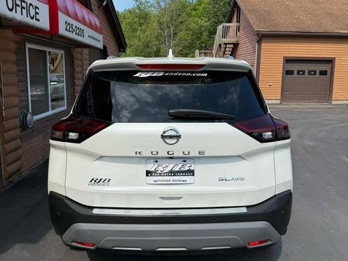 Used 2021 Nissan Rogue SL w/ Premium Package AWD/4WD image 3