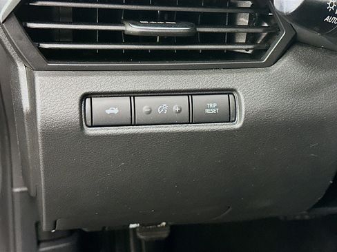 Used 2025 Nissan Altima 2.5 SR FWD image 17