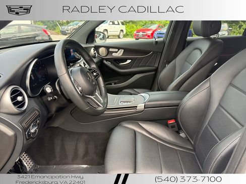 Used 2021 Mercedes-Benz GLC 300 4MATIC image 3