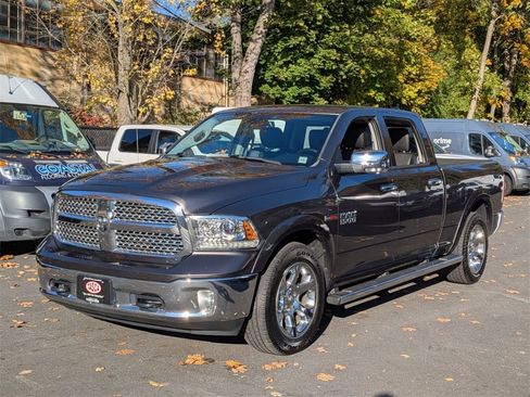 Used 2016 RAM 1500 Laramie w/ Convenience Group image 9