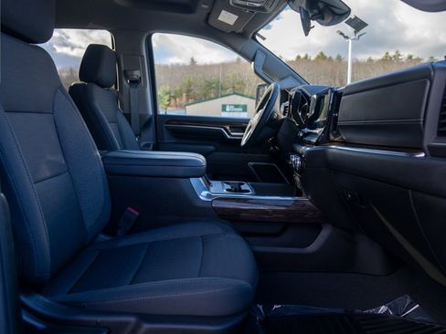 Used 2024 GMC Sierra 2500 SLE w/ SLE Convenience Package image 13