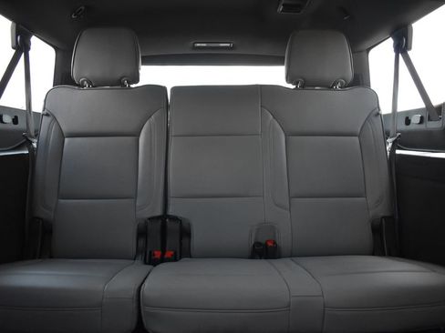 Used 2024 GMC Yukon XL SLT RWD image 15