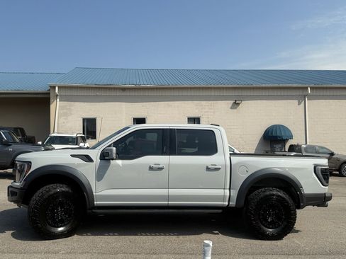 Used 2023 Ford F150 Raptor w/ Raptor 37 Performance Package image 6
