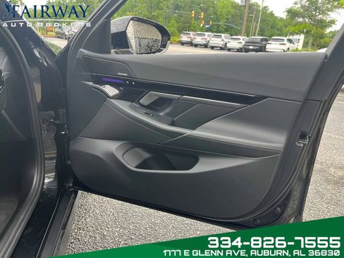 Used 2024 BMW 530i w/ Premium Package image 30