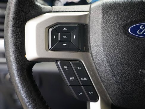 Used 2018 Ford F150 Lariat w/ Equipment Group 502A Luxury AWD/4WD image 13