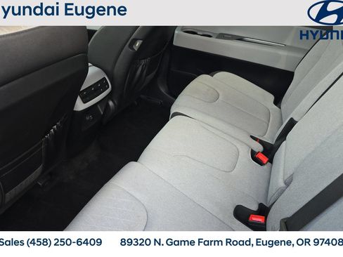 Used 2021 Hyundai Palisade SE AWD/4WD image 16