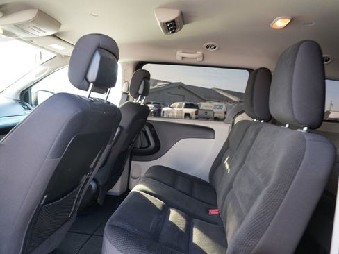 Used 2017 Dodge Grand Caravan SE w/ Power Window Group image 19