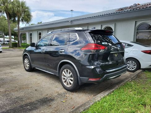 Used 2020 Nissan Rogue SV FWD image 6