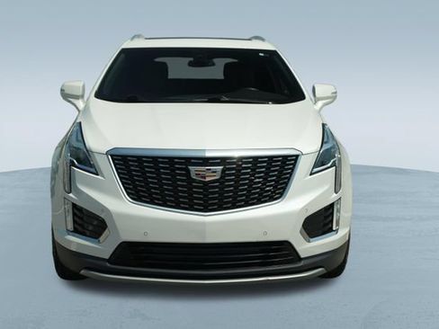 Used 2020 Cadillac XT5 Premium Luxury AWD/4WD image 2