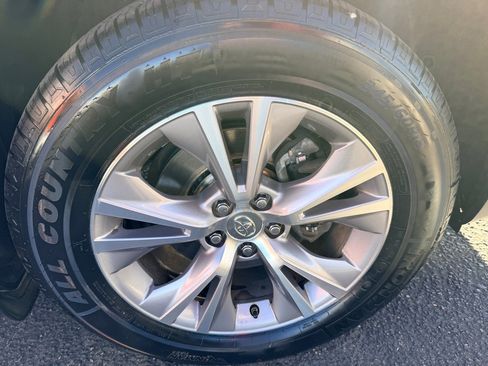 Used 2015 Toyota Highlander XLE image 48