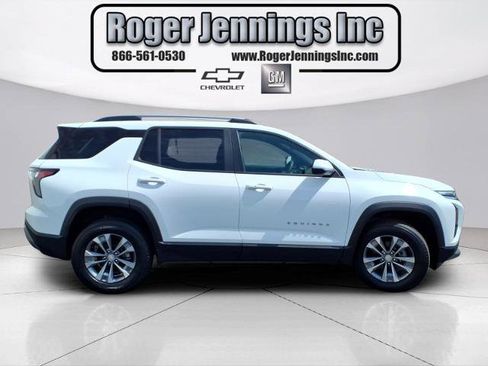 Used 2025 Chevrolet Equinox LT w/ Convenience Package II image 5