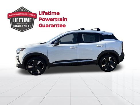 New 2026 Nissan Kicks SR w/ SR Premium Package FWD image 2