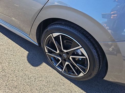 Used 2025 Nissan Sentra SR image 18