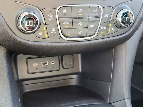 Used 2024 Chevrolet Equinox RS image 17