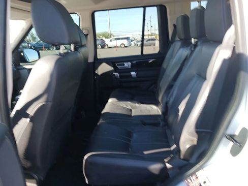 Used 2016 Land Rover LR4 HSE Silver Edition image 6