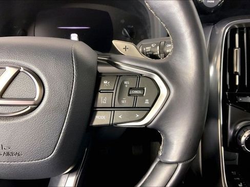 Certified 2024 Lexus LX 600 4WD w/ Appearance Package image 15