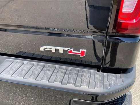 Used 2021 GMC Sierra 1500 AT4 w/ AT4 Premium Package AWD/4WD image 23