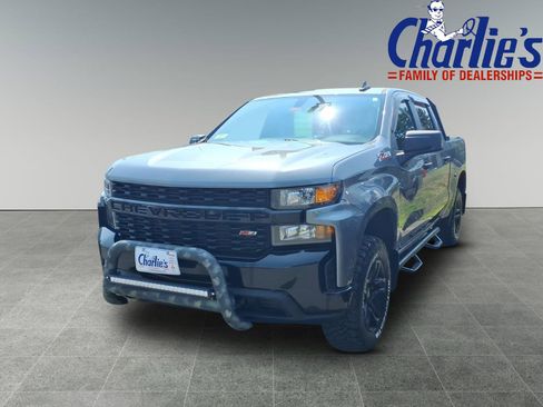 Used 2019 Chevrolet Silverado 1500 Custom Trail Boss w/ Custom Convenience Package AWD/4WD image 1