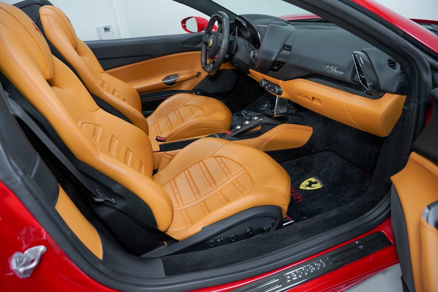 Used 2017 Ferrari 488 Spider RWD image 2