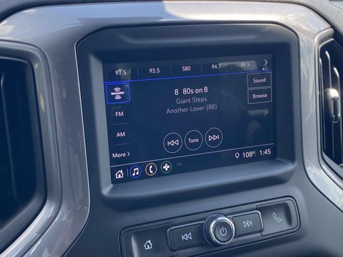 Used 2022 Chevrolet Silverado 1500 Custom AWD/4WD image 18