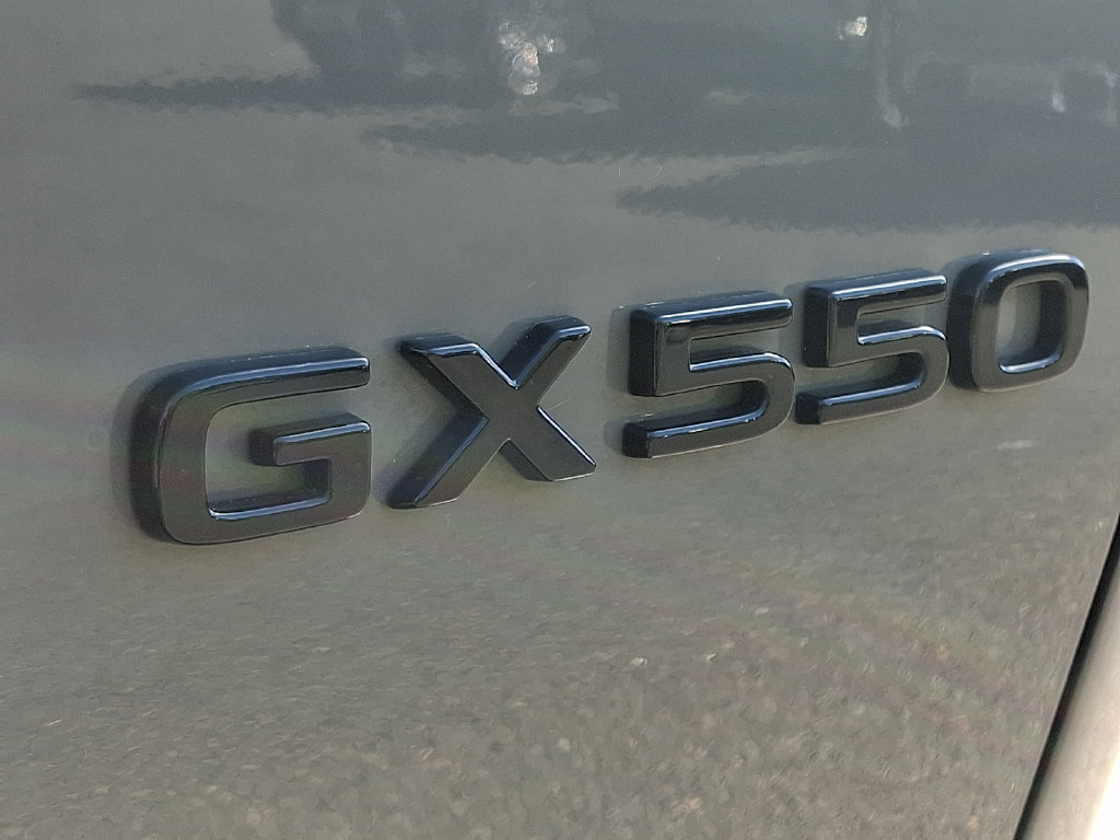 Used 2024 Lexus GX 550 w/ Accessory Package (2T) AWD/4WD image 33
