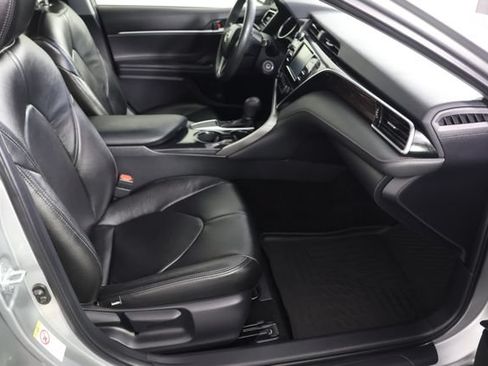 Used 2018 Toyota Camry LE FWD image 20
