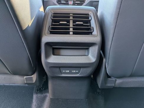 New 2026 Volkswagen Tiguan SE image 25