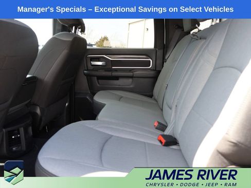 Used 2024 RAM 3500 Big Horn AWD/4WD image 17