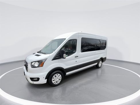 Used 2024 Ford Transit 350 XLT image 2