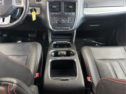 Used 2019 Dodge Grand Caravan GT FWD image 22
