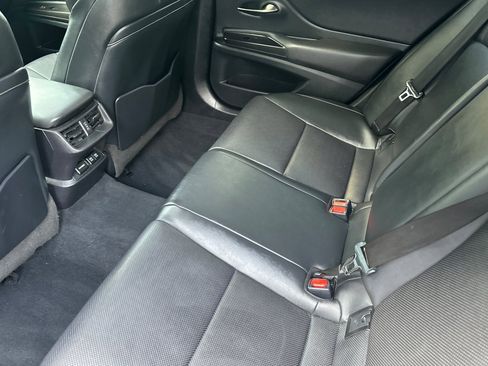 Used 2019 Lexus ES 350 F Sport image 12